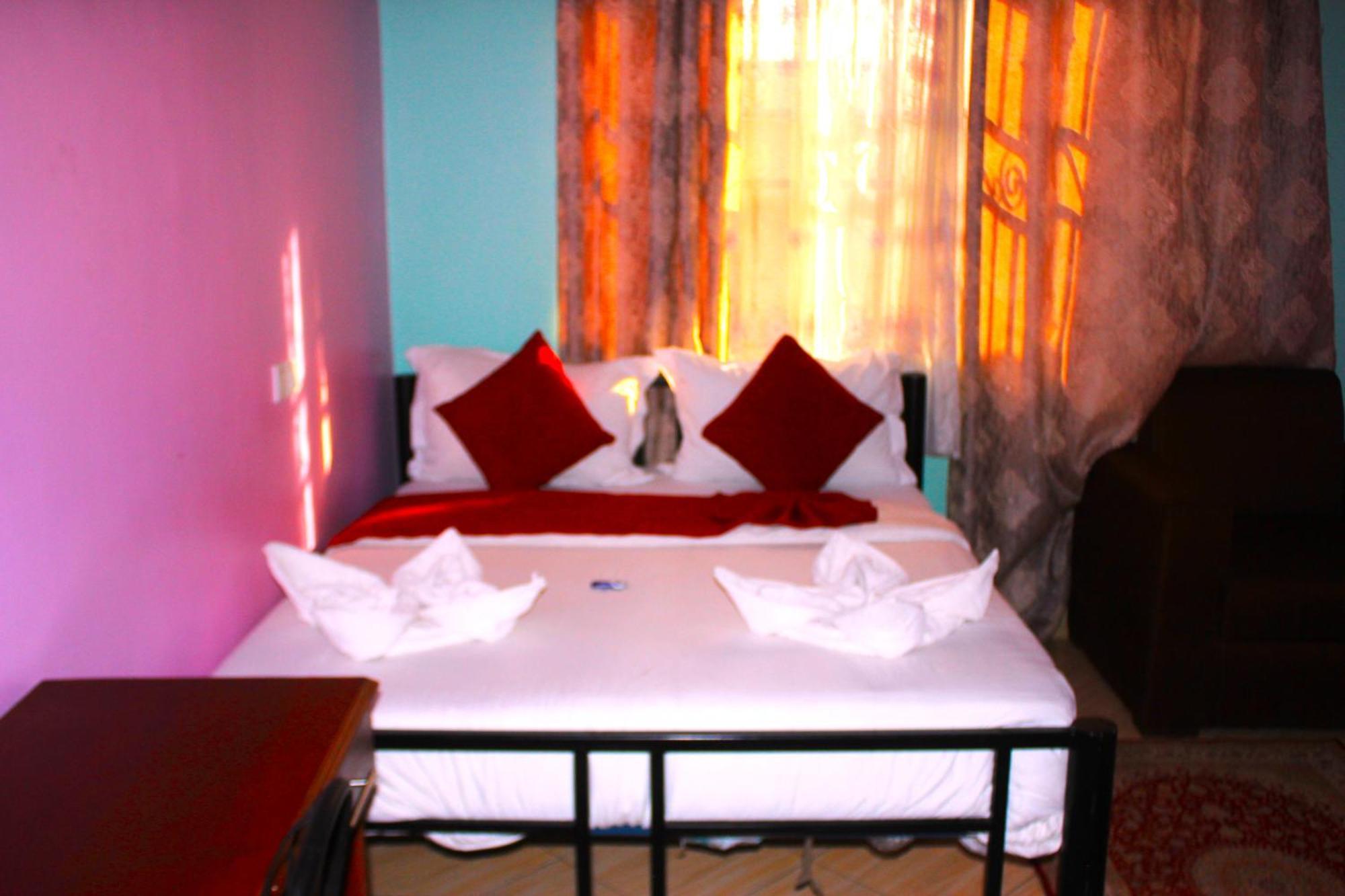 Safari Park House Bed & Breakfast Arusha Exterior photo