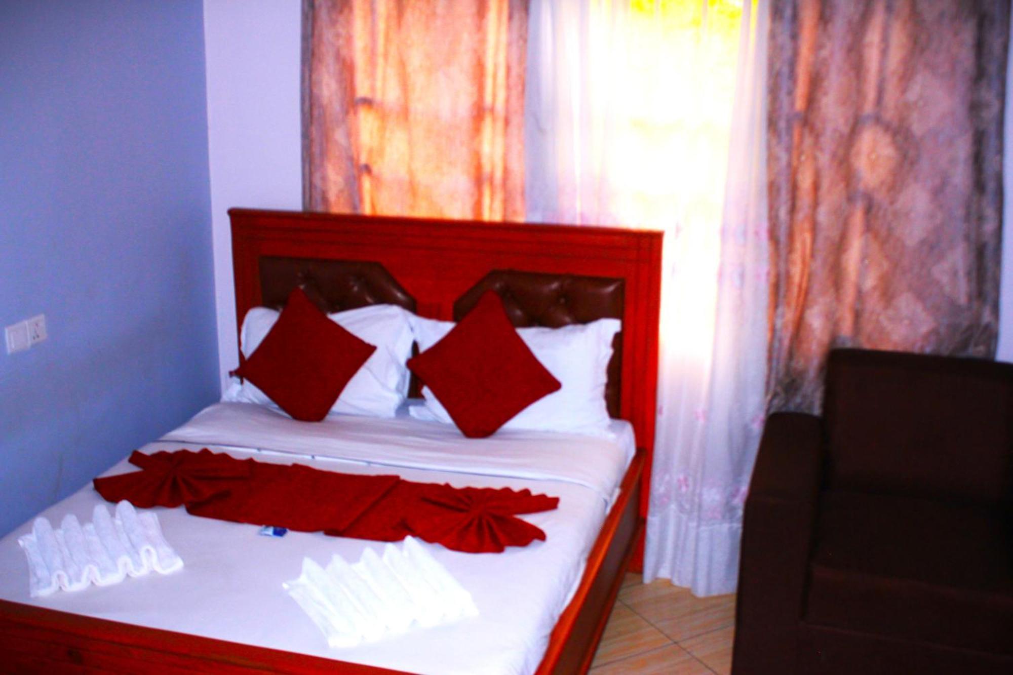 Safari Park House Bed & Breakfast Arusha Exterior photo